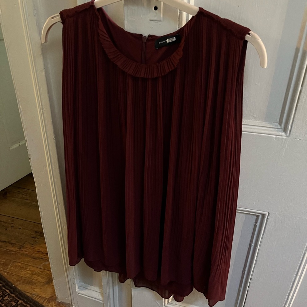 Club Monaco Pleated Swing Top (XL)